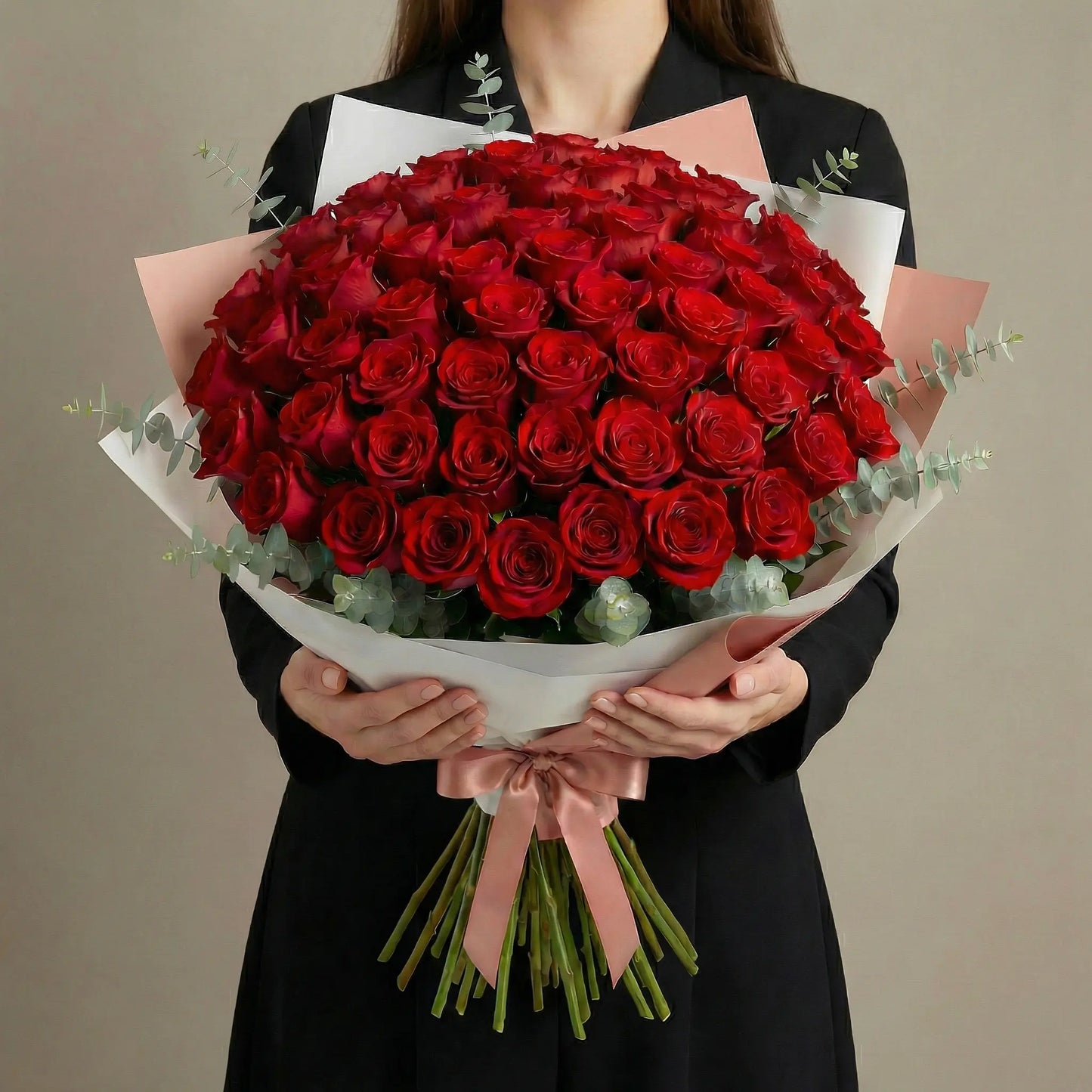 High-End-Strauß mit 50 roten Rosen